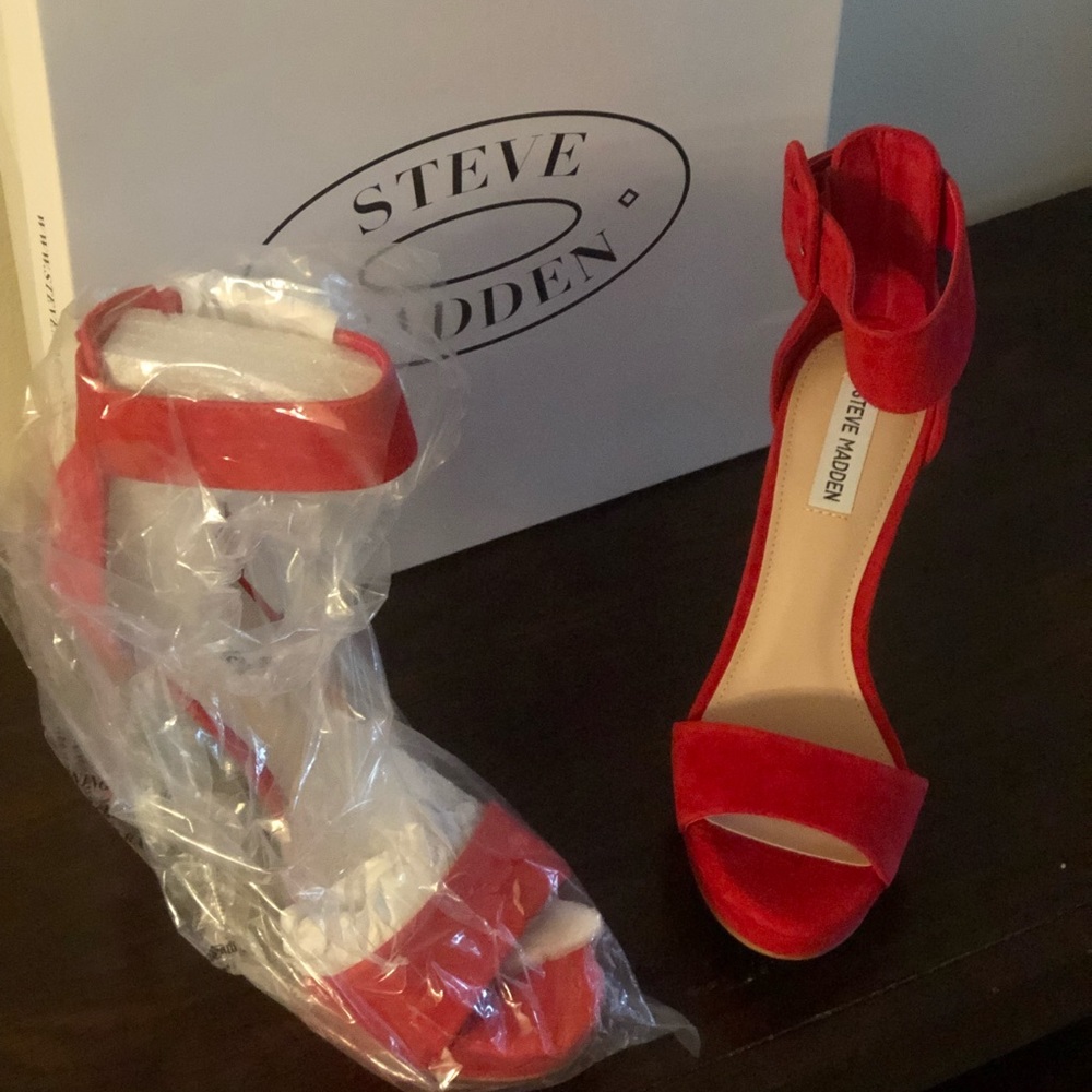 Circuit Red Suede
